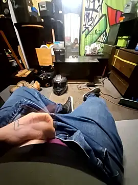 rexcherry69 online show from October 18, 2025, 5:57 pm