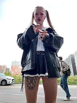 Sugar Pop online show from September 15, 2025, 9:53 am