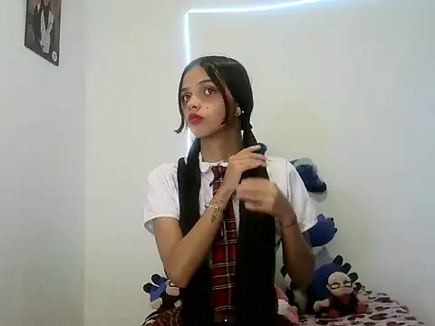 lucy babyy online show from October 23, 2025, 8:13 am