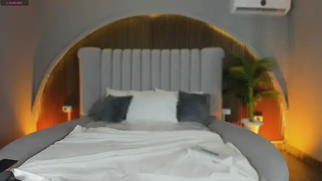 Isabellax21 online show from February 26, 2026, 4:22 am