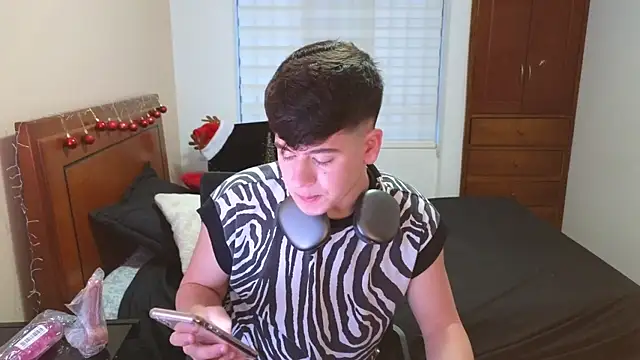 tightncuteass online show from November 13, 2025, 10:30 pm