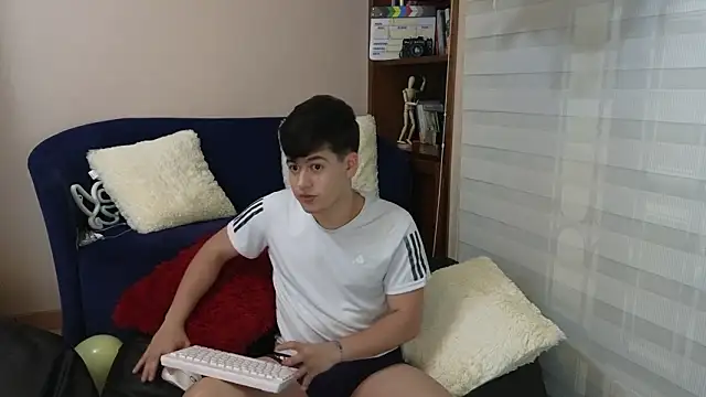 tightncuteass online show from February 5, 2026, 11:53 pm