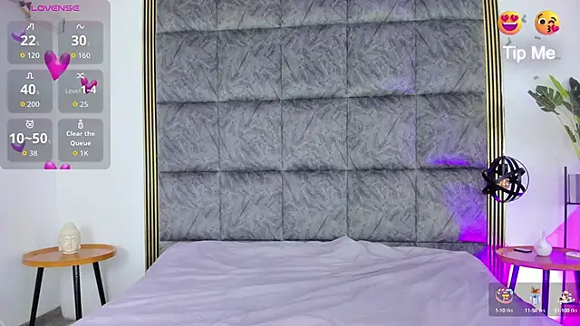 IvannaaVega online show from October 2, 2025, 4:19 am