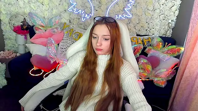 FoxyMayy online show from March 30, 2026, 7:42 am