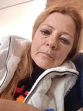 Casandra Cruz online show from October 12, 2025, 6:51 pm