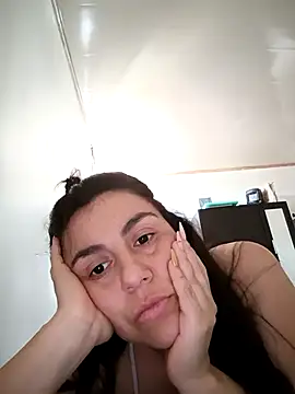 vanessa-titisM online show from November 23, 2025, 6:41 pm