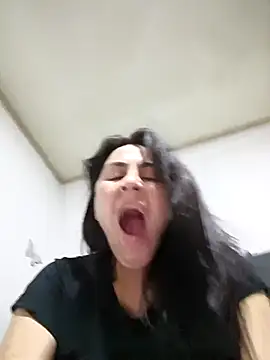 vanessa-titisM online show from February 16, 2026, 3:57 am