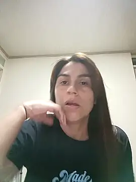 vanessa-titisM online show from March 31, 2026, 3:30 am