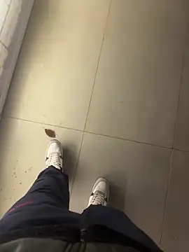 LAZ3R1 online show from November 15, 2025, 3:19 pm