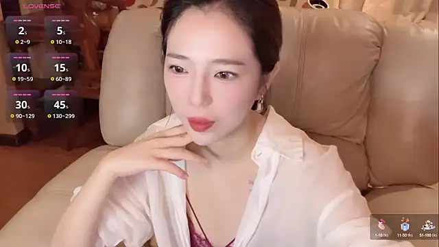 miss-lin online show from September 26, 2025, 2:21 pm