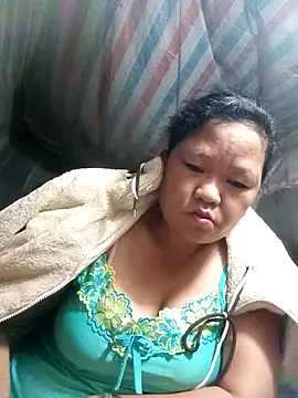 Snapshot of riso-00 chatting on October 26, 2025, 9:53 pm riso-00 online show from October 26, 2025, 9:53 pm