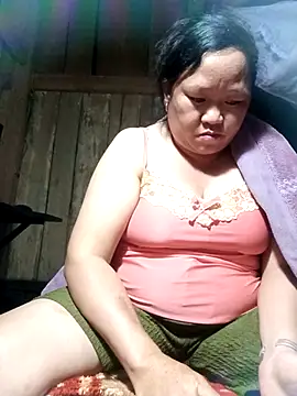 Snapshot of riso-00 chatting on October 31, 2025, 4:08 pm riso-00 online show from October 31, 2025, 4:08 pm