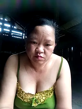 Snapshot of riso-00 chatting on November 10, 2025, 9:08 am riso-00 online show from November 10, 2025, 9:08 am