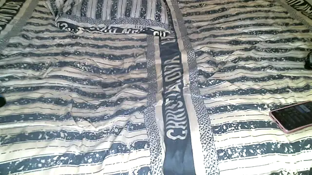 Snapshot of shleybabe chatting on October 3, 2025, 12:02 pm shleybabe online show from October 3, 2025, 12:02 pm