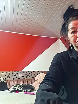 Soffy Skye online show from November 13, 2025, 8:02 am