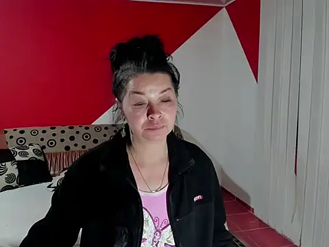 Soffy Skye online show from November 14, 2025, 4:33 am