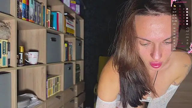 AzureEyes online show from September 20, 2025, 4:19 pm