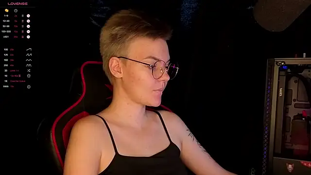 KrisNeal online show from October 24, 2025, 9:28 am