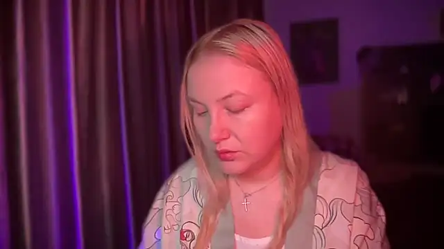 BikiHellena online show from December 20, 2025, 6:31 am