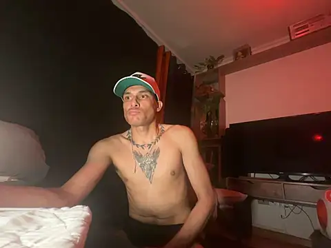 alexzCL online show from July 6, 2026, 6:10 am