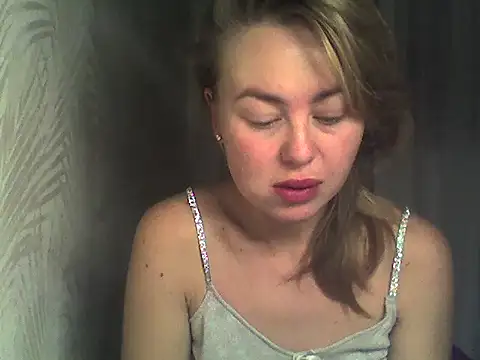 MartaLuna  online show from October 17, 2025, 8:44 pm