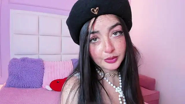 Snapshot of Ashleypetit chatting on July 22, 2026, 1:58 pm Ashleypetit online show from July 22, 2026, 1:58 pm
