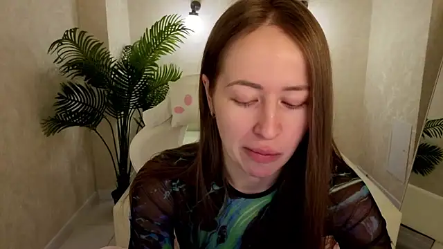 Snapshot of bella_li__ chatting on February 19, 2026, 1:12 am bella li online show from February 19, 2026, 1:12 am