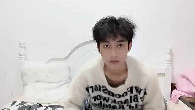 yangyang-2563 online show from October 5, 2025, 12:47 pm