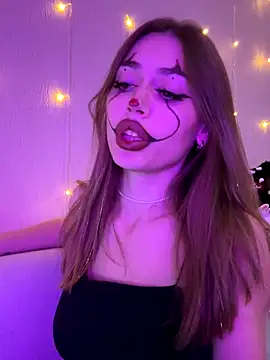 Snapshot of Elizabeth_Tay chatting on October 31, 2025, 5:58 pm Elizabeth Tay online show from October 31, 2025, 5:58 pm