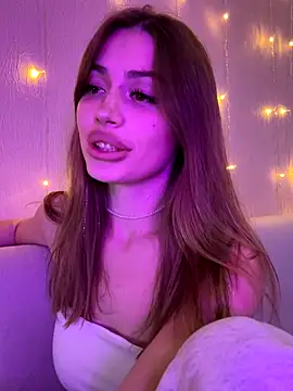 Snapshot of Elizabeth_Tay chatting on November 9, 2025, 6:17 pm Elizabeth Tay online show from November 9, 2025, 6:17 pm