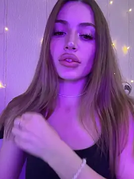 Snapshot of Elizabeth_Tay chatting on November 19, 2025, 5:02 pm Elizabeth Tay online show from November 19, 2025, 5:02 pm