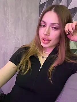 Elizabeth Tay online show from March 12, 2026, 7:31 pm