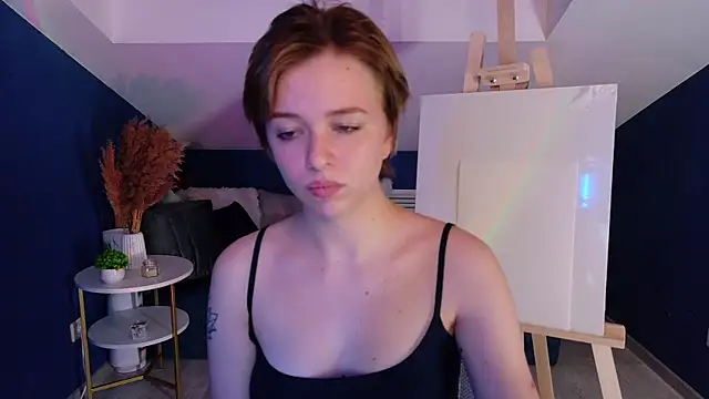HypeQueen online show from October 5, 2025, 9:13 pm