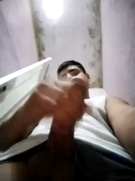 reycam97 online show from March 4, 2026, 4:51 am