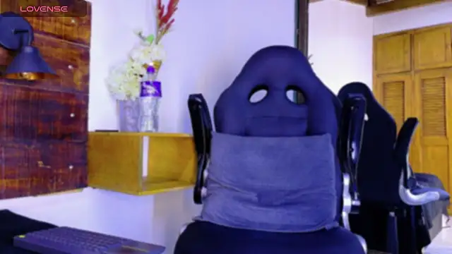 JhosuaVega online show from April 11, 2026, 7:45 am