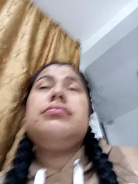 April Becker online show from December 22, 2025, 3:36 am