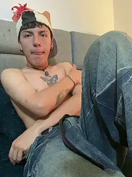 NaytonFreeman online show from December 20, 2025, 11:39 am