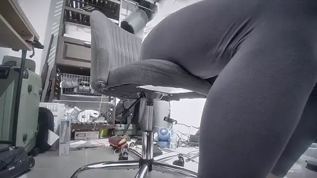 jasoncali305 online show from November 8, 2025, 9:42 am