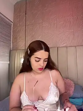 hannahst  online show from May 22, 2026, 8:03 pm
