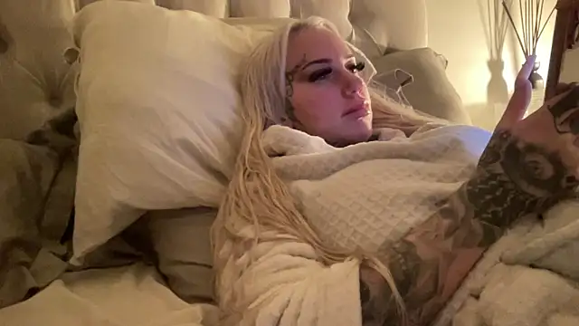 paulinaalatalo online show from March 12, 2026, 7:42 pm