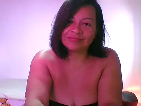 adri89-g online show from October 18, 2025, 12:50 pm