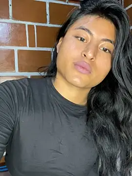 Snapshot of Michelle_Narvaez chatting on December 20, 2025, 12:18 am Michelle Narvaez online show from December 20, 2025, 12:18 am