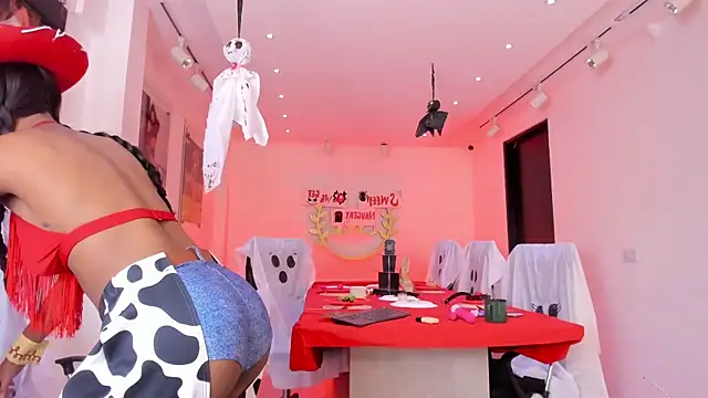 AishaValcazar online show from October 30, 2025, 12:12 am