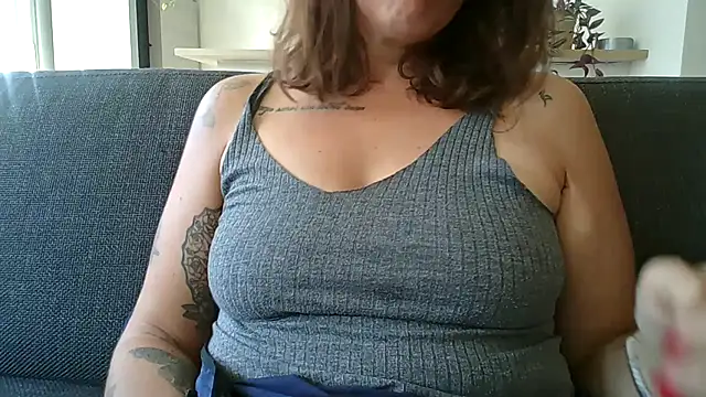 Snapshot of samantaatw chatting on September 16, 2025, 1:01 pm samantaatw online show from September 16, 2025, 1:01 pm