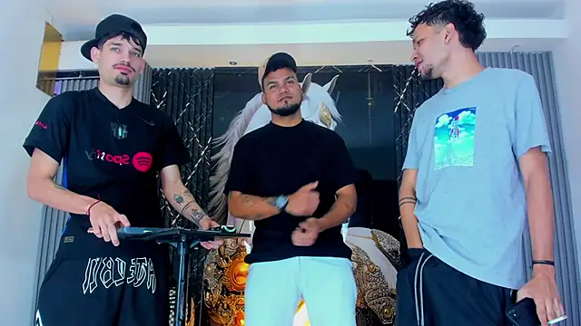 Snapshot of Iam_Steven chatting on November 6, 2025, 12:50 pm Iam Steven online show from November 6, 2025, 12:50 pm