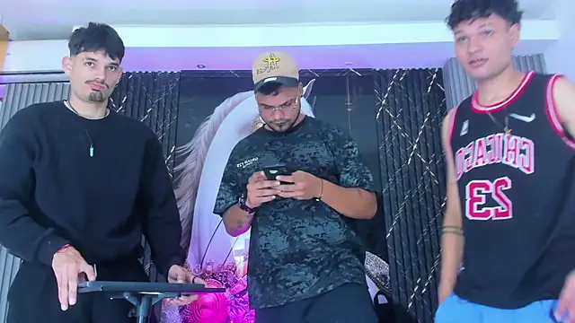 Snapshot of Iam_Steven chatting on November 15, 2025, 12:56 pm Iam Steven online show from November 15, 2025, 12:56 pm