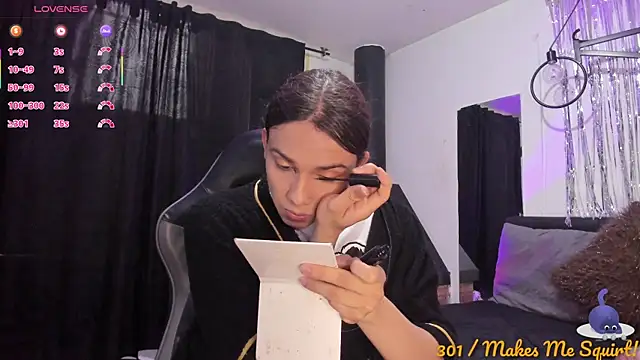 Snapshot of Almaazz chatting on December 5, 2025, 1:09 pm Almaazz online show from December 5, 2025, 1:09 pm