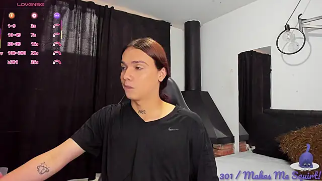 Snapshot of Almaazz chatting on December 18, 2025, 2:45 pm Almaazz online show from December 18, 2025, 2:45 pm