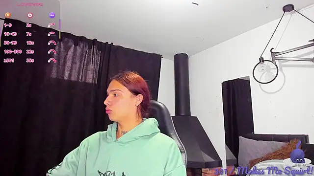 Snapshot of Almaazz chatting on December 19, 2025, 7:21 pm Almaazz online show from December 19, 2025, 7:21 pm