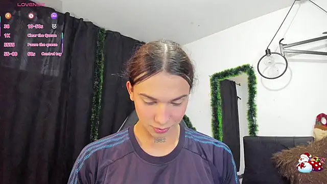 Snapshot of Almaazz chatting on January 7, 2026, 7:38 pm Almaazz online show from January 7, 2026, 7:38 pm